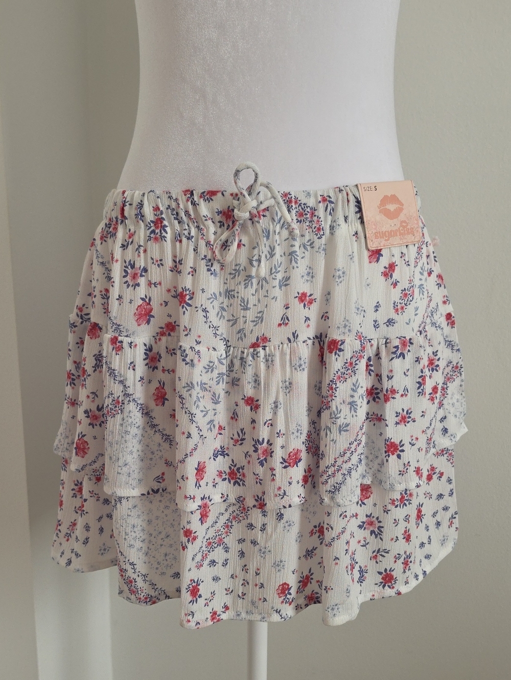 SugarFix White Floral Tiered Mini Skirt - Red & Blue Floral